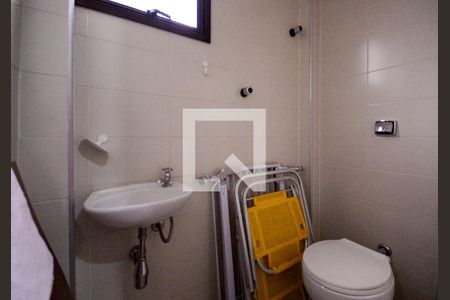 Apartamento à venda com 113m², 3 quartos e 3 vagas Apartamento à venda com 113m², 3 quartos e 3 vagasÁrea de Serviço - Banheiro