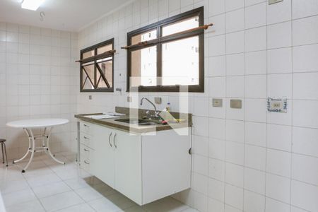 Apartamento à venda com 139m², 4 quartos e 2 vagas Apartamento à venda com 139m², 4 quartos e 2 vagasCozinha