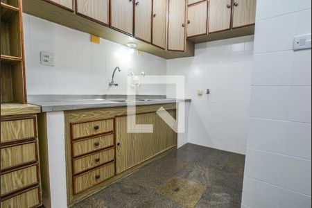 Casa à venda com 194m², 4 quartos e 2 vagasCozinha
