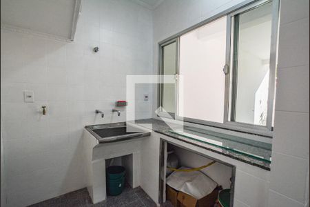 Casa à venda com 194m², 4 quartos e 2 vagasÁrea de Serviço