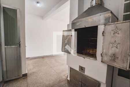 Casa à venda com 194m², 4 quartos e 2 vagasChurrasqueira