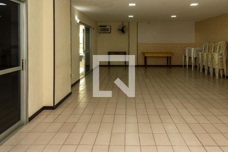 Apartamento à venda com 73m², 3 quartos e 1 vaga Apartamento à venda com 73m², 3 quartos e 1 vagaÁrea comum - Salão de festas