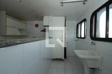 Apartamento para alugar com 225m², 2 quartos e 2 vagasCozinha - Armários