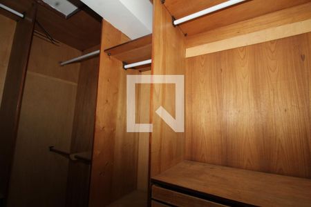 Apartamento para alugar com 225m², 2 quartos e 2 vagascloset Suíte 1