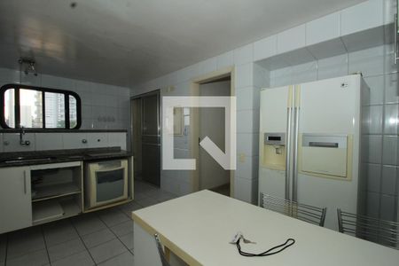 Apartamento para alugar com 225m², 2 quartos e 2 vagasCozinha - Armários