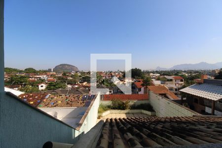Casa à venda com 250m², 3 quartos e 3 vagasGaragem - Vista