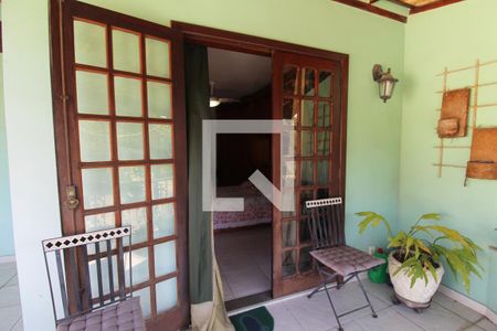 Casa à venda com 250m², 3 quartos e 3 vagasVaranda da suíte