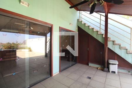 Casa à venda com 250m², 3 quartos e 3 vagasChurrasqueira