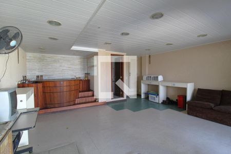 Casa à venda com 250m², 3 quartos e 3 vagasSalão