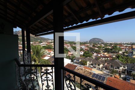 Casa à venda com 250m², 3 quartos e 3 vagasVaranda do quarto 1