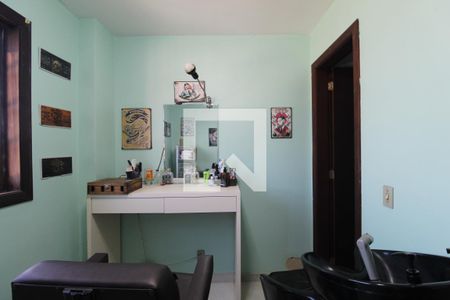 Casa à venda com 250m², 3 quartos e 3 vagasÁrea de serviço - Quarto