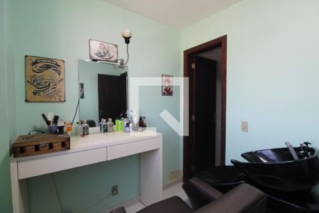 Casa à venda com 250m², 3 quartos e 3 vagasÁrea de serviço - Quarto