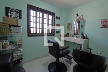 Casa à venda com 250m², 3 quartos e 3 vagasÁrea de serviço - Quarto