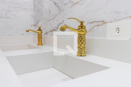 Casa à venda com 219m², 3 quartos e 5 vagasBanheiro da Suíte