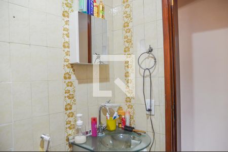 Casa à venda com 220m², 3 quartos e 3 vagas Casa à venda com 220m², 3 quartos e 3 vagasBanheiro