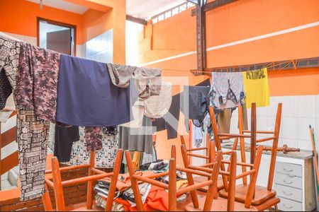 Casa à venda com 220m², 3 quartos e 3 vagas Casa à venda com 220m², 3 quartos e 3 vagasÁrea de Serviço