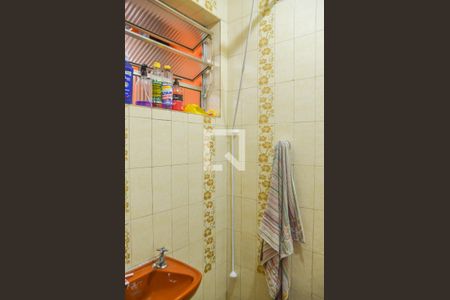 Casa à venda com 220m², 3 quartos e 3 vagas Casa à venda com 220m², 3 quartos e 3 vagasBanheiro 2