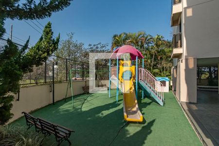 Apartamento à venda com 116m², 3 quartos e 2 vagas Apartamento à venda com 116m², 3 quartos e 2 vagasÁrea comum - Playground