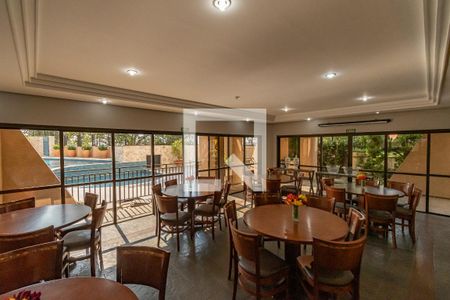 Apartamento à venda com 116m², 3 quartos e 2 vagas Apartamento à venda com 116m², 3 quartos e 2 vagasÁrea comum - Salão de festas