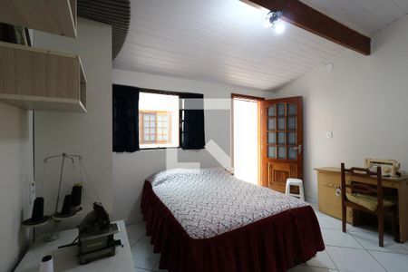 Casa à venda com 195m², 3 quartos e 3 vagasSuíte 2