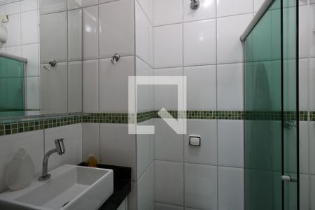 Casa à venda com 195m², 3 quartos e 3 vagasBanheiro da Suíte 1