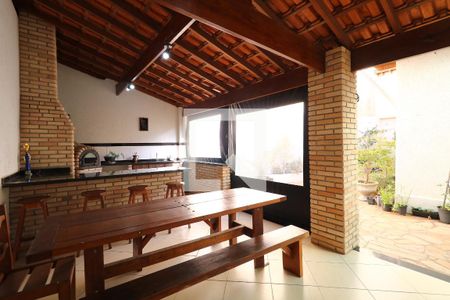 Casa à venda com 195m², 3 quartos e 3 vagasÁrea Social