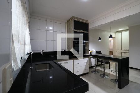 Casa à venda com 195m², 3 quartos e 3 vagasCozinha