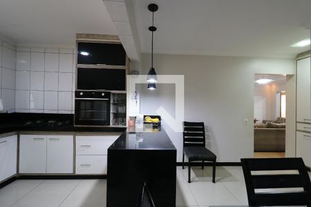 Casa à venda com 195m², 3 quartos e 3 vagasCozinha