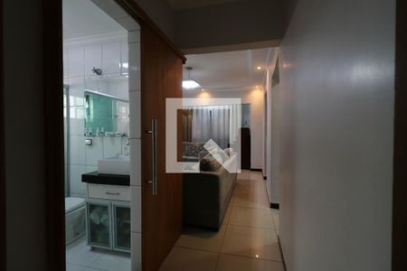 Casa à venda com 195m², 3 quartos e 3 vagasCorredor