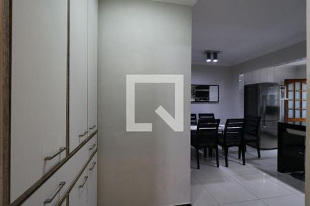 Casa à venda com 195m², 3 quartos e 3 vagasCozinha - Dispensa