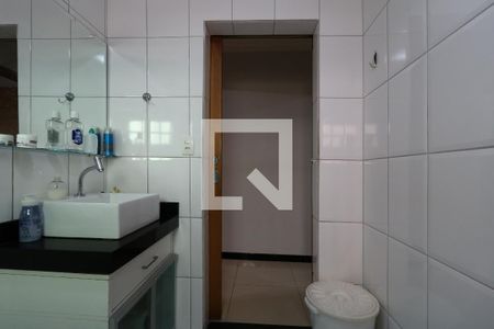Casa à venda com 195m², 3 quartos e 3 vagasBanheiro Social