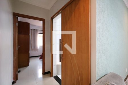 Casa à venda com 195m², 3 quartos e 3 vagasCorredor