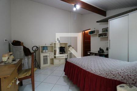 Casa à venda com 195m², 3 quartos e 3 vagasSuíte 2