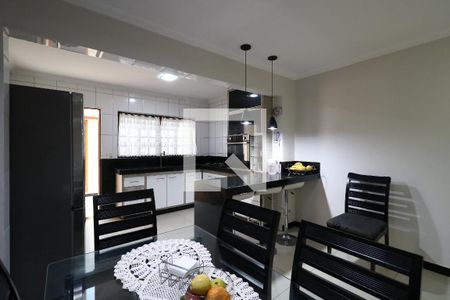 Casa à venda com 195m², 3 quartos e 3 vagasCozinha