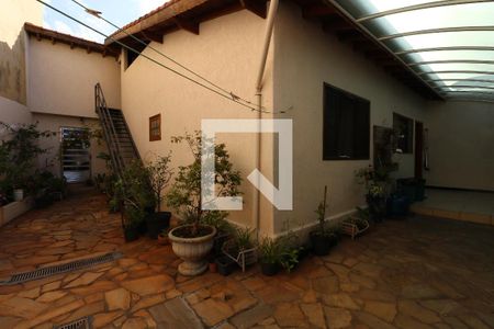Casa à venda com 195m², 3 quartos e 3 vagasQuintal