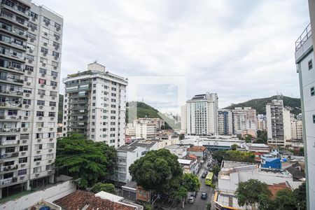 Apartamento para alugar com 149m², 3 quartos e 2 vagas Apartamento para alugar com 149m², 3 quartos e 2 vagasSuite