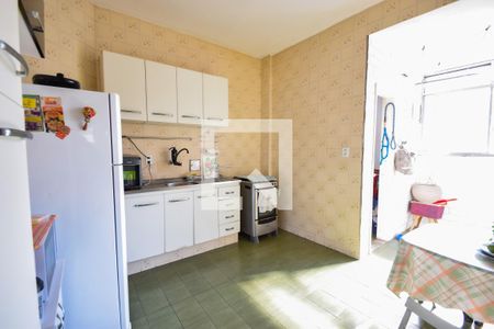 Apartamento à venda com 85m², 2 quartos e sem vagaCozinha