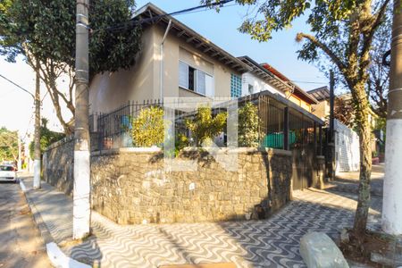 Casa à venda com 250m², 3 quartos e 1 vaga Casa à venda com 250m², 3 quartos e 1 vagaFachada