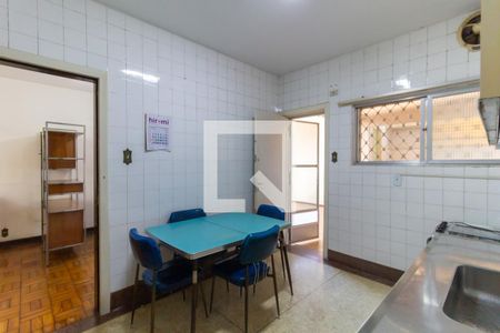 Casa à venda com 250m², 3 quartos e 1 vaga Casa à venda com 250m², 3 quartos e 1 vagaCozinha