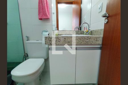 Casa à venda com 152m², 3 quartos e 3 vagasBanheiro social 