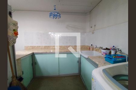 Casa à venda com 152m², 3 quartos e 3 vagasLavanderia 