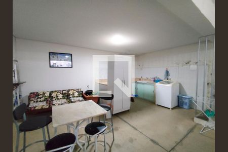 Casa à venda com 152m², 3 quartos e 3 vagasLavanderia 