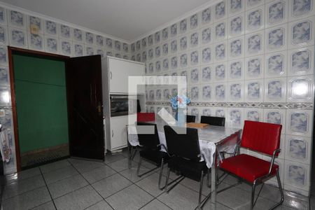 Casa à venda com 200m², 3 quartos e 2 vagasCozinha