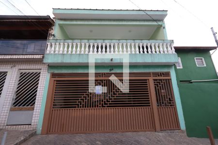 Casa à venda com 200m², 3 quartos e 2 vagasFachada