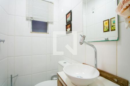 Casa de condomínio para alugar com 200m², 3 quartos e 2 vagas Casa de condomínio para alugar com 200m², 3 quartos e 2 vagasBanheiro de serviço