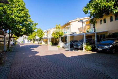 Casa de condomínio para alugar com 200m², 3 quartos e 2 vagas Casa de condomínio para alugar com 200m², 3 quartos e 2 vagasÁrea comum