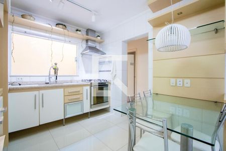 Casa de condomínio para alugar com 200m², 3 quartos e 2 vagas Casa de condomínio para alugar com 200m², 3 quartos e 2 vagasCozinha