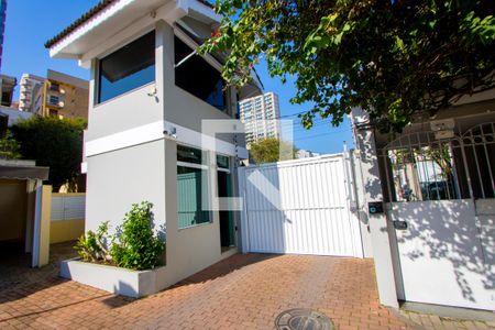 Casa de condomínio para alugar com 200m², 3 quartos e 2 vagas Casa de condomínio para alugar com 200m², 3 quartos e 2 vagasÁrea comum