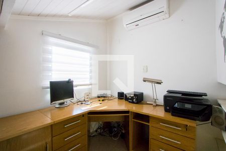 Casa de condomínio para alugar com 200m², 3 quartos e 2 vagas Casa de condomínio para alugar com 200m², 3 quartos e 2 vagasSótão