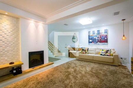 Sala de TV de casa de condomínio à venda com 3 quartos, 200m² em Vila Alice, Santo André